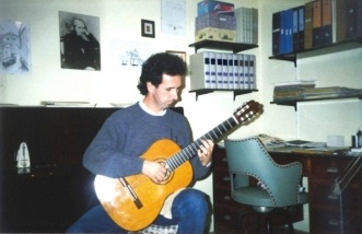 Eligio Bratus e la sua chitarra